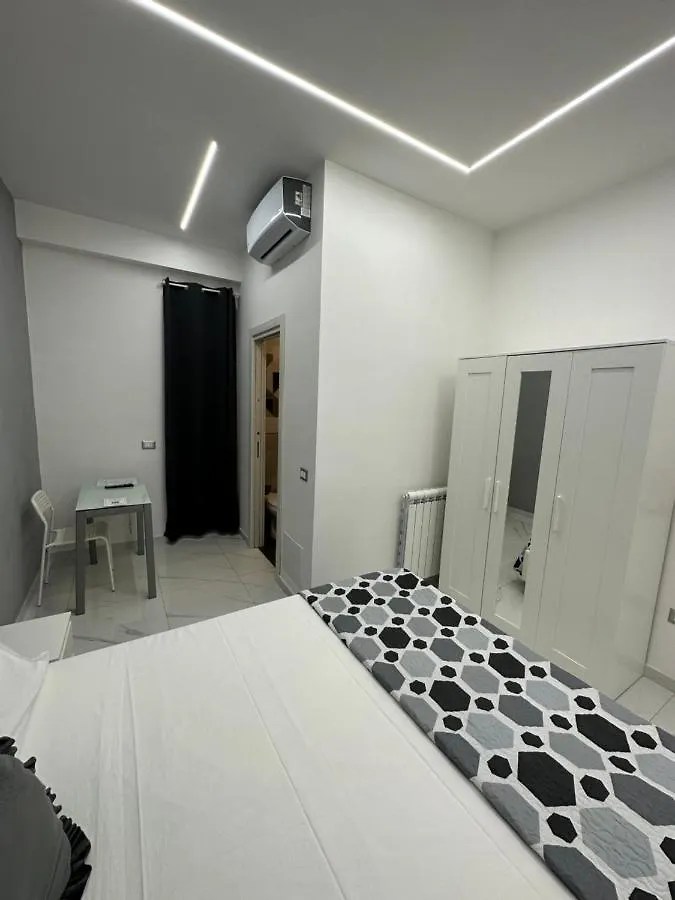 La Casetta - Rooms San Giorgio a Cremano 0*,  Italia